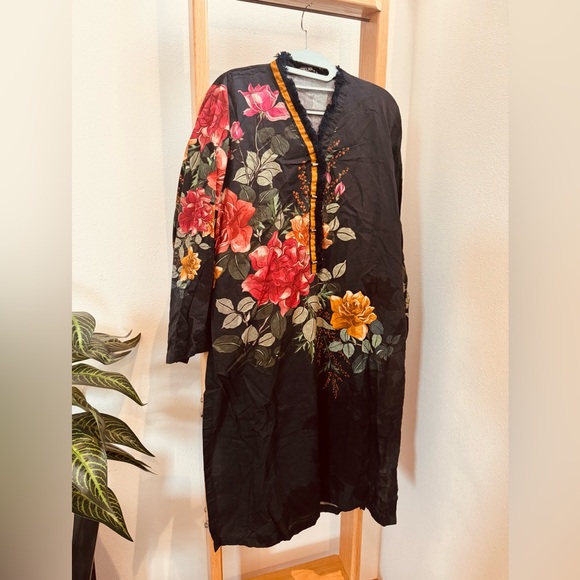 Limelight Tops - NWOT Limelight Floral Black Tunic Kurti South Asian Indian gold details